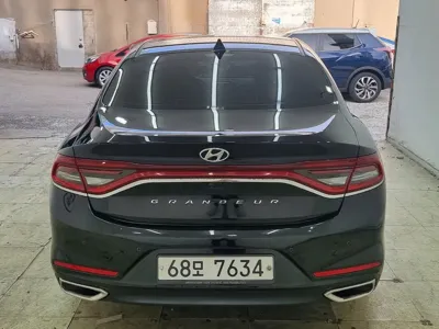 Hyundai Grandeur 2018, 201651 км, за 4558.97 USD