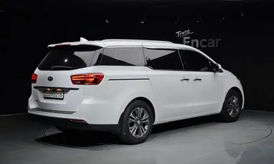 Kia Canival 2019, 84163 км, за 9246.59 USD
