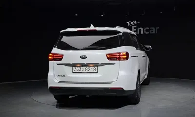 Kia Canival 2019, 84163 км, за 9246.59 USD