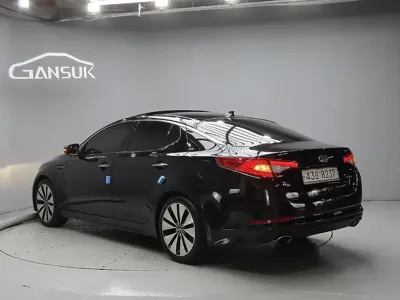 Kia K5 2011, 91376 км, за 2925.31 USD