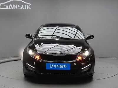 Kia K5 2011, 91376 км, за 2925.31 USD