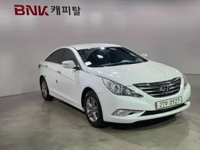 Hyundai Sonata 2013, 233108 км, за 2148.86 USD