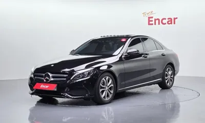 Mercedes-Benz C-Class · 2017 год