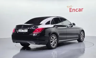 Mercedes-Benz C-Class 2017, 93665 км, за 10353.58 USD