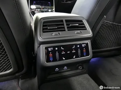 Audi RS6 2025, 8600 км, за 94419.45 USD - фото 15
