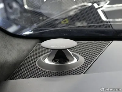 Audi RS6 2025, 8600 км, за 94419.45 USD - фото 18