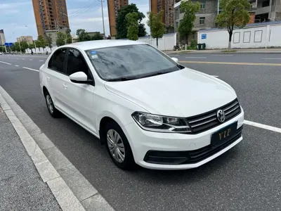 Volkswagen Santana 2018, 58000 км, за 3785.54 USD