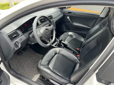 Volkswagen Santana 2018, 58000 км, за 3785.54 USD