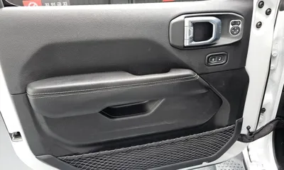 Jeep Wrangler 2021, 42903 км, за 32438.39 USD - фото 24