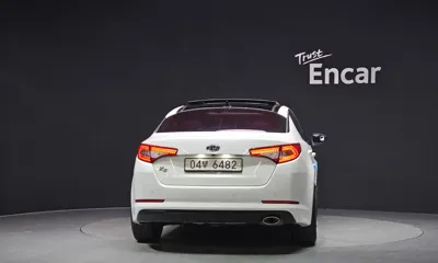 Kia K5 2012, 138680 км, за 3120.33 USD