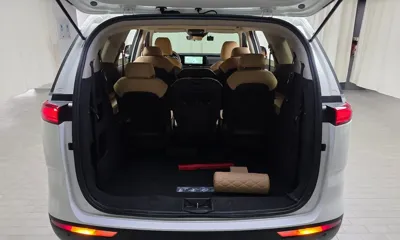 Kia Canival 2023, 91072 км, за 15287.55 USD - фото 16