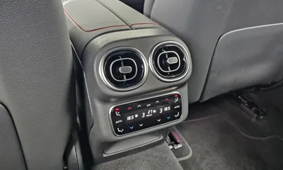 Mercedes-Benz GLC-Class 2026, 248 км, за 59609.15 USD - фото 31