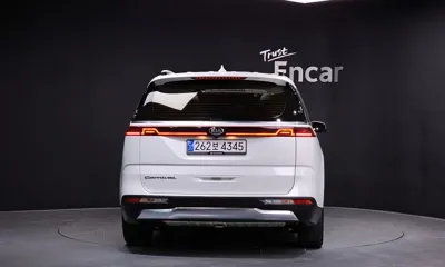 Kia Canival 2021, 23566 км, за 20491.82 USD