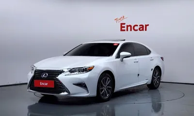Lexus ES · 2017 год