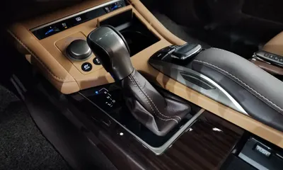 Lexus ES 2017, 68593 км, за 17551.84 USD - фото 9