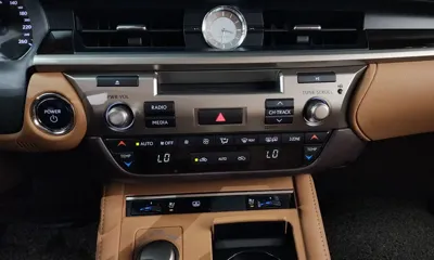 Lexus ES 2017, 68593 км, за 17551.84 USD - фото 33