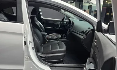 Hyundai Avante 2017, 114961 км, за 6049.97 USD - фото 11