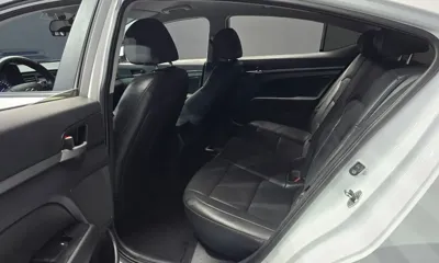 Hyundai Avante 2017, 114961 км, за 6049.97 USD - фото 12