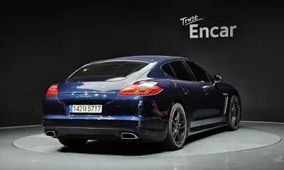 Porsche Panamera 2013, 144512 км, за 12414.6 USD