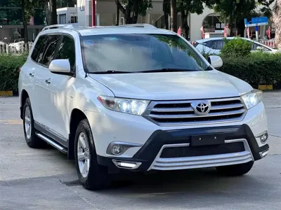Toyota Highlander 2013, 140000 км, за 6453.6 USD