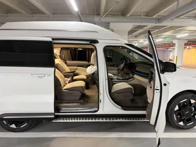 Kia Canival 2025, 20000 км, за 39385.59 USD