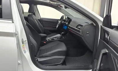 Volkswagen Jetta 2024, 5390 км, за 19404.82 USD - фото 26