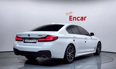 BMW 5-Series 2022, 52996 км, за 25496.67 USD