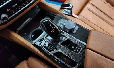 BMW 5-Series 2022, 52996 км, за 25496.67 USD - фото 9