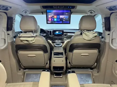 Mercedes-Benz V-Class 2022, 57000 км, за 39132.73 USD - фото 14