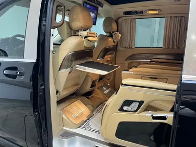 Mercedes-Benz V-Class 2022, 57000 км, за 39132.73 USD - фото 17
