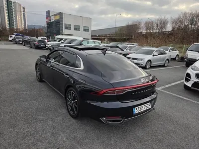 Hyundai Grandeur 2020, 112762 км, за 12450.32 USD