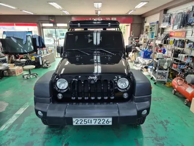 Jeep Wrangler · 2017 год
