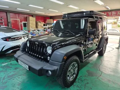 Jeep Wrangler 2017, 79300 км, за 17067.09 USD
