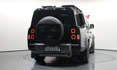 Land Rover Defender 2025, 17733 км, за 68268.35 USD