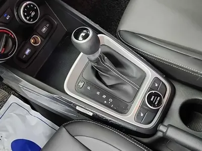 Hyundai Venue 2022, 93270 км, за 9107.48 USD - фото 8
