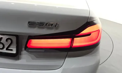 BMW 5-Series 2022, 51700 км, за 27241.7 USD - фото 23