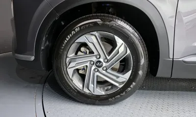 Hyundai Santafe 2023, 40232 км, за 15197 USD