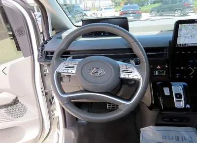 Hyundai Staria 2024, 47561 км, за 27029.33 USD - фото 9