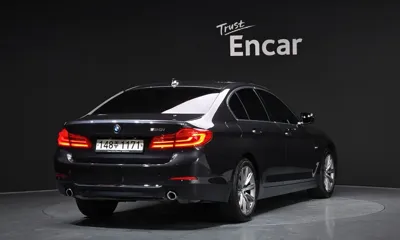 BMW 5-Series 2018, 74588 км, за 14130.36 USD