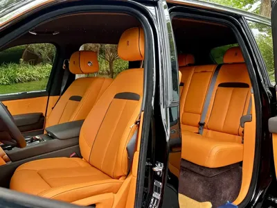 Rolls-Royce Cullinan 2025, 7100 км, за 806341.04 USD