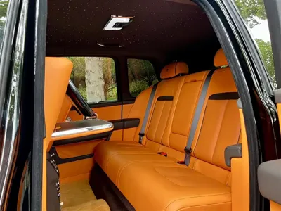 Rolls-Royce Cullinan 2025, 7100 км, за 806341.04 USD - фото 9