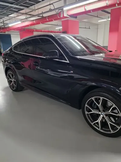BMW X6 2020, 81000 км, за 42011.29 USD