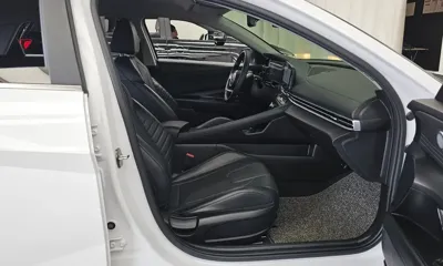 Hyundai Avante 2021, 101995 км, за 10831.04 USD - фото 11