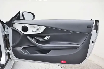 Mercedes-Benz C-Class 2017, 87877 км, за 14047.53 USD - фото 18