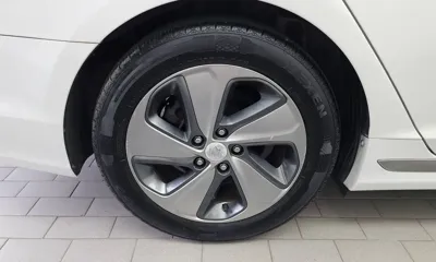 Hyundai Sonata 2016, 177057 км, за 6494.18 USD
