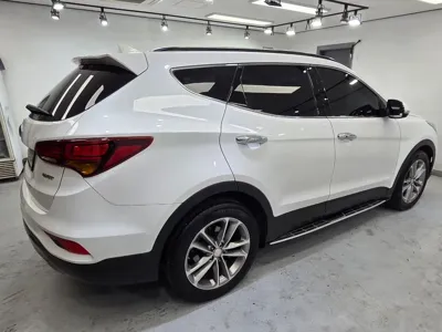 Hyundai Santafe 2016, 166146 км, за 7201.85 USD