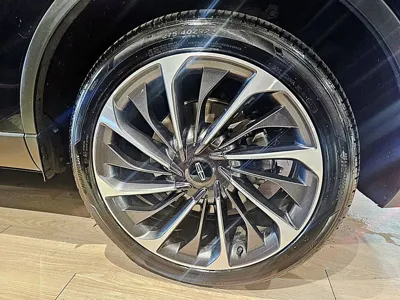 Lincoln Aviator 2023, 18167 км, за 35684.04 USD