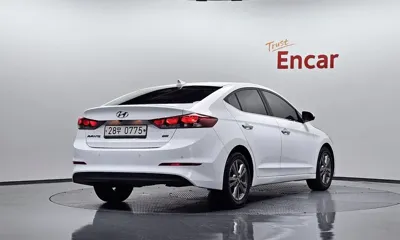 Hyundai Avante 2017, 118346 км, за 6251.22 USD
