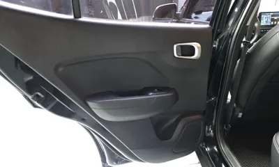 Hyundai Venue 2020, 69711 км, за 7936.51 USD - фото 25