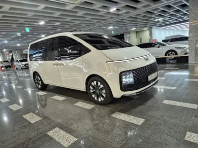 Hyundai Staria 2022, 199000 км, за 14835.24 USD